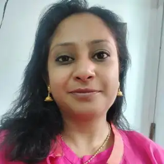 Portrait of Shefali Bhardwaj